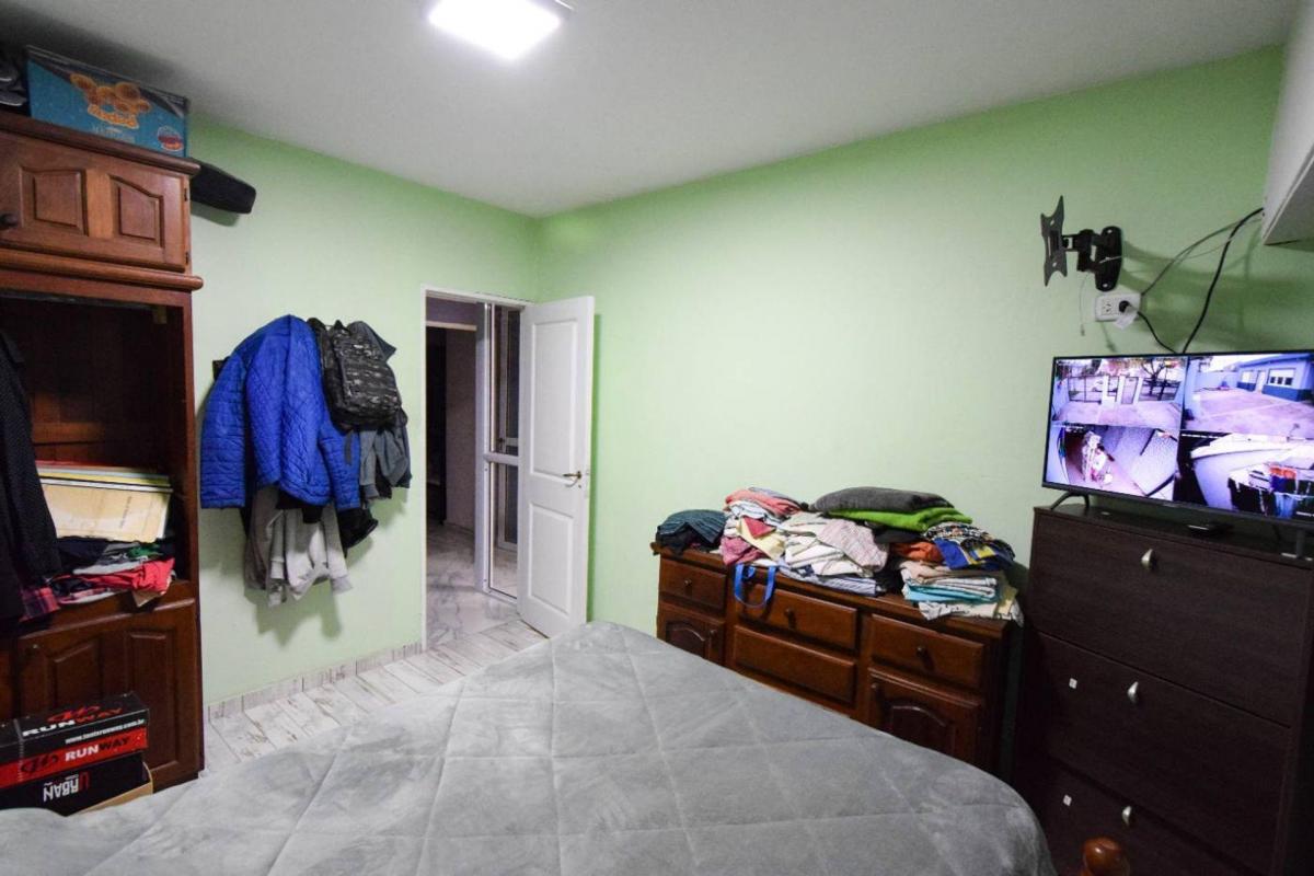 Venta Casa 4 Amb con Quincho y Cochera 4