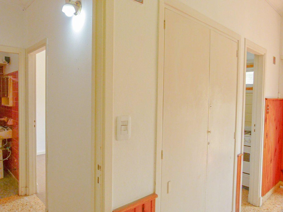 Venta Departamento Luminoso con Balcon Miramar 4