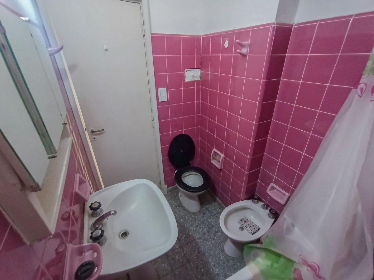 Venta Departamento Luminoso con Balcon Miramar 2