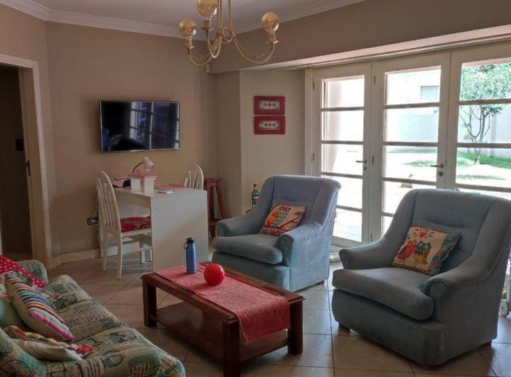 Venta Casa 5 ambientes zona Centro Necochea 2
