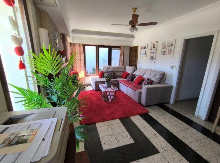 Venta Casa 5 ambientes Zona Parque Necochea 4