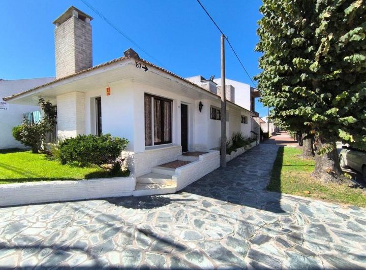 Venta Casa 5 ambientes Zona Parque Necochea 3