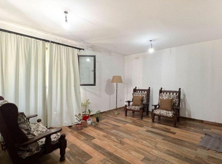 Venta CASA de 4 ambientes - Lote 800 m² 1