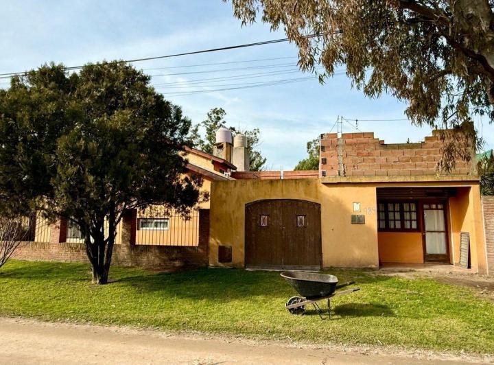 CASA 5 AMB + LOCAL A LA CALLE- SANTA CLARA DEL MAR 1