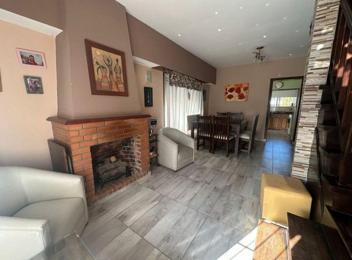 VENTA DE CASA 4 AMBIENTES PARQUE Y GRAN QUINCHO 5