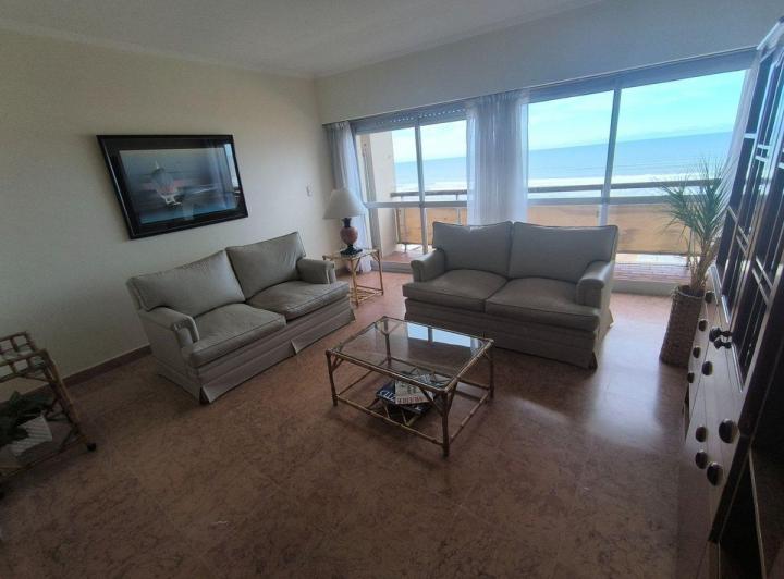 Venta Departamento 4 amb c/dep y cochera vista mar 4