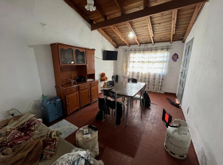 CASA 2 AMB EN VENTA CON COCHERA A RECICLAR 4