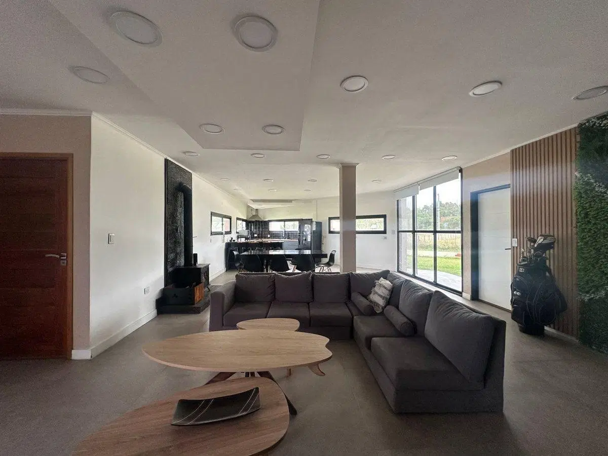 Casa en Venta en Miramar Links - 4 Amb. 3