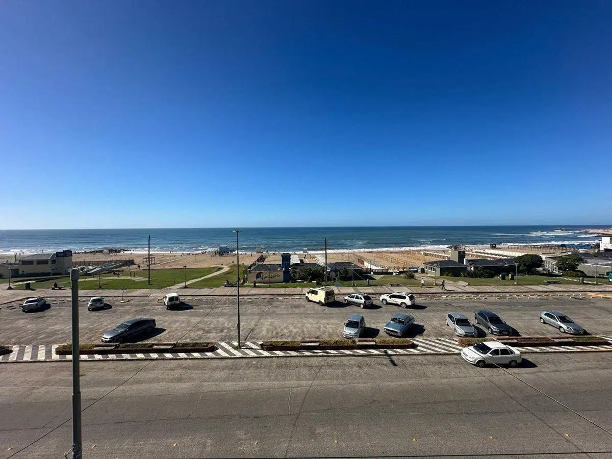 Hermoso Dpto en Zona I, Miramar-4 Amb. Con Cochera 2