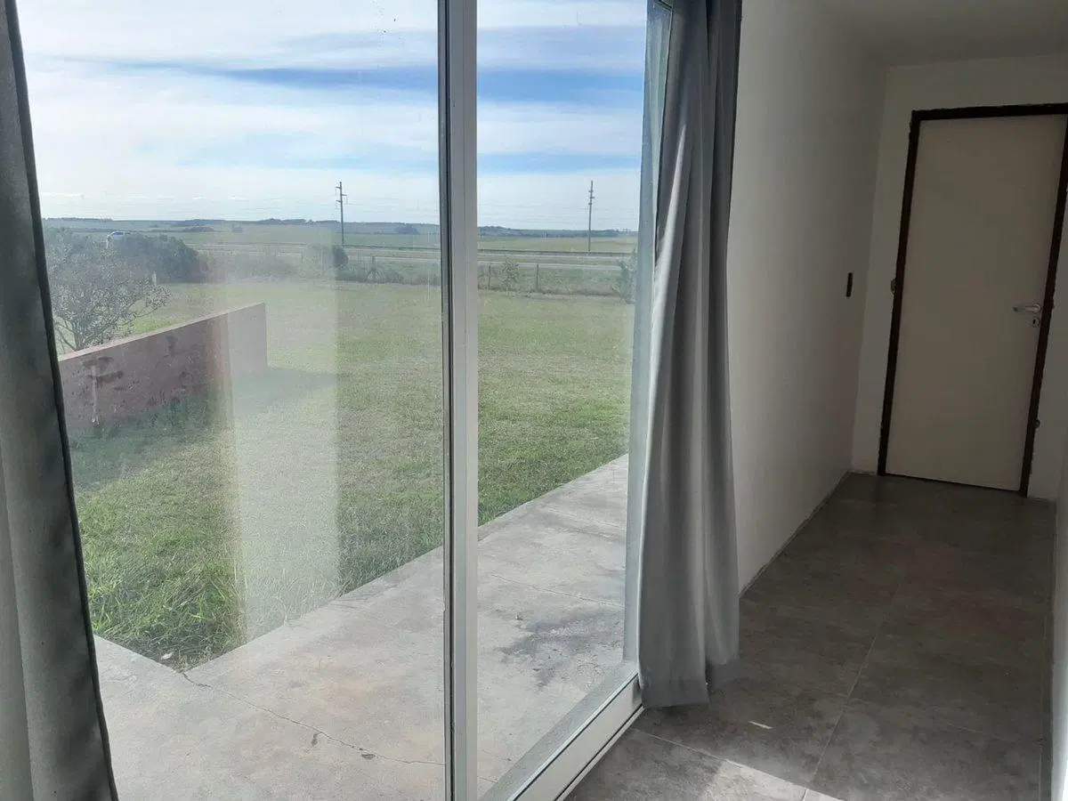 CASA QUINTA CON PILETA Y AMPLIO PARQUE, LA BRAVA 2