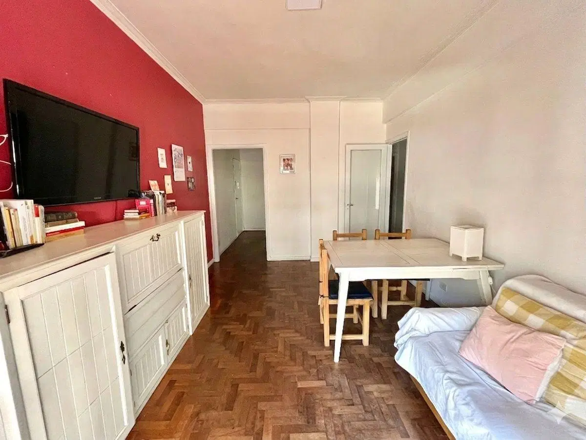 DPTO 3 AMB EN VENTA EN CENTRO AL FRENTE CON BALCON 2