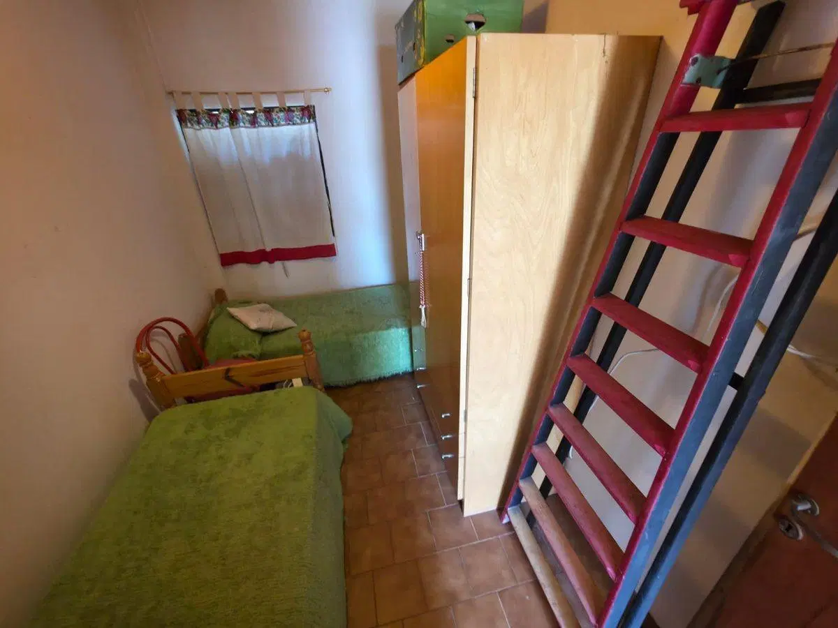 VENTA CASA 4 AMBIENTES  4 cuadras del Mar Permuta 5
