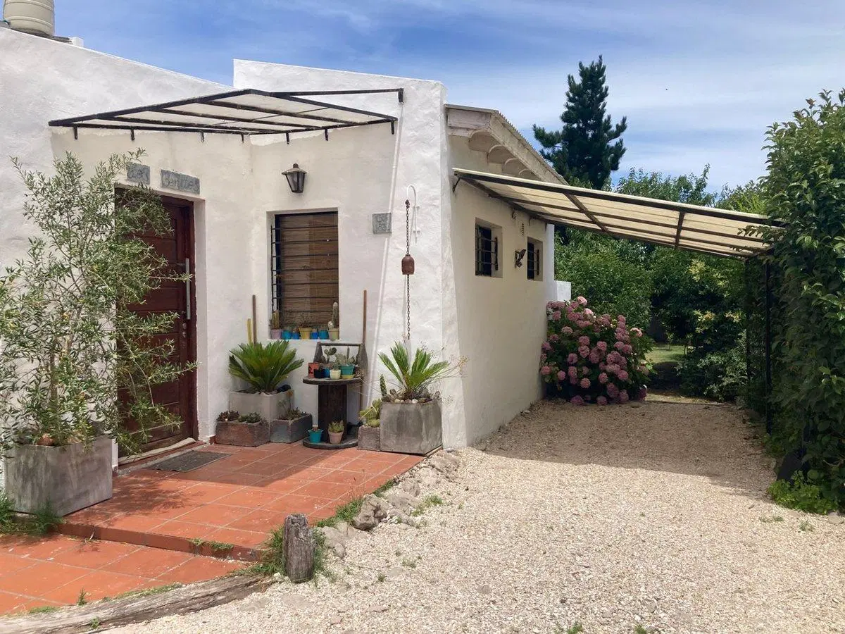 VENTA CASA + DEPTO, PARQUE Y PILETA, CLAROMECO 2