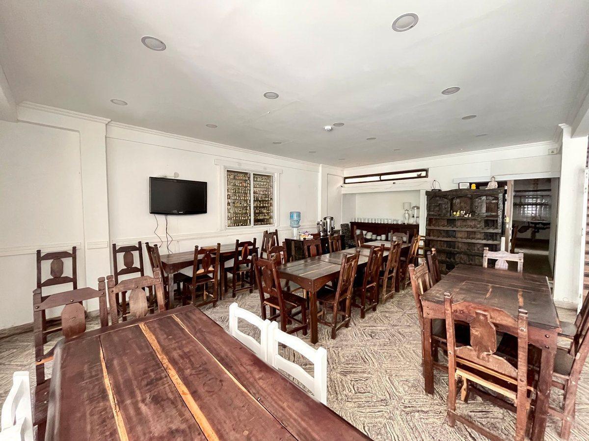 HOTEL EN MIRAMAR CON POTENCIAL COMERCIAL