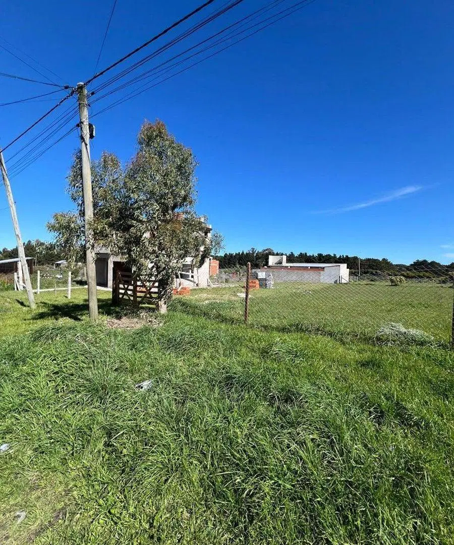 VENTA LOTE ACANTILADOS 15 X 40 Calle 513 y 14 2
