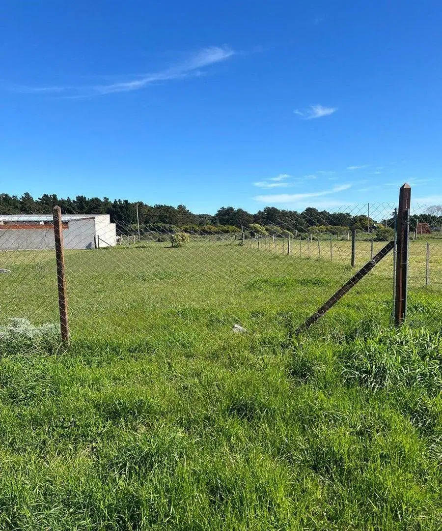 VENTA LOTE ACANTILADOS 15 X 40 Calle 513 y 14 3