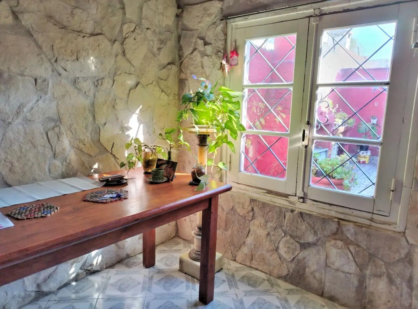 Venta casa 3 ambientes con patio y cochera Faro 4