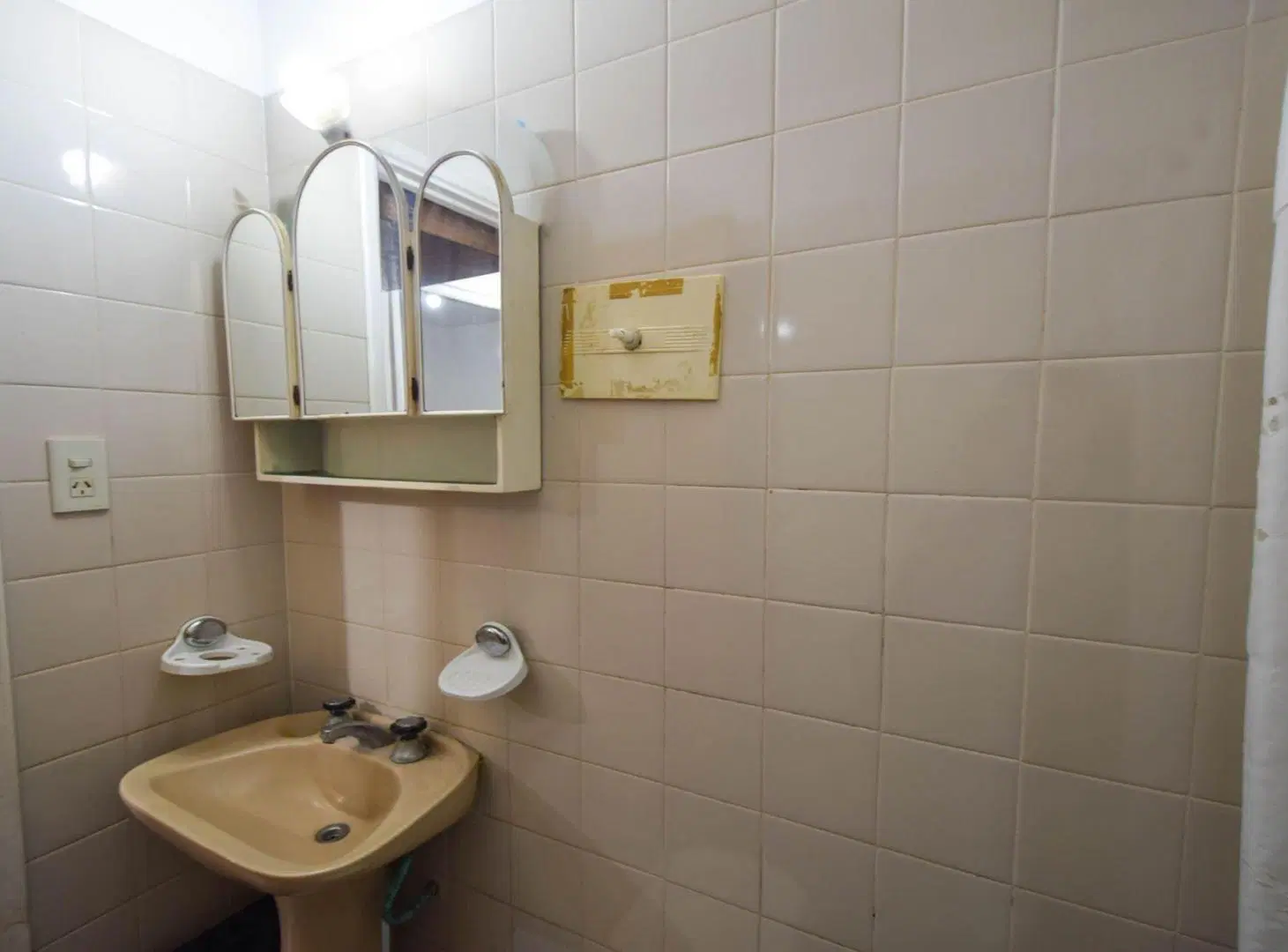VENTA PH 3 AMBIENTES CON PATIO GARAGE LOS TILOS 4