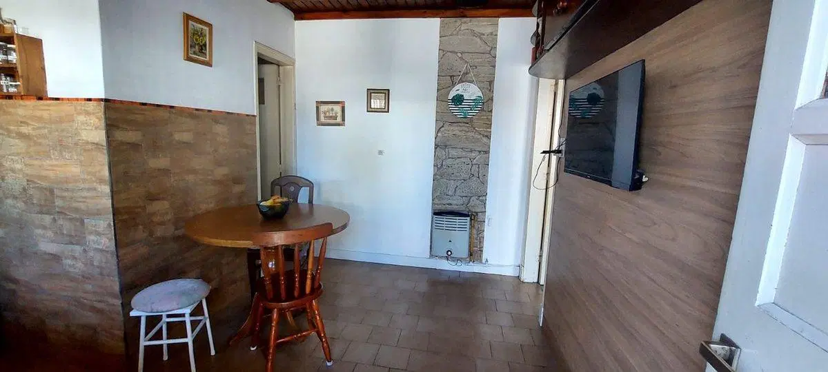 VENTA CASA 3 AMB CON PARQUE,GALPÓN Y LOSA 4
