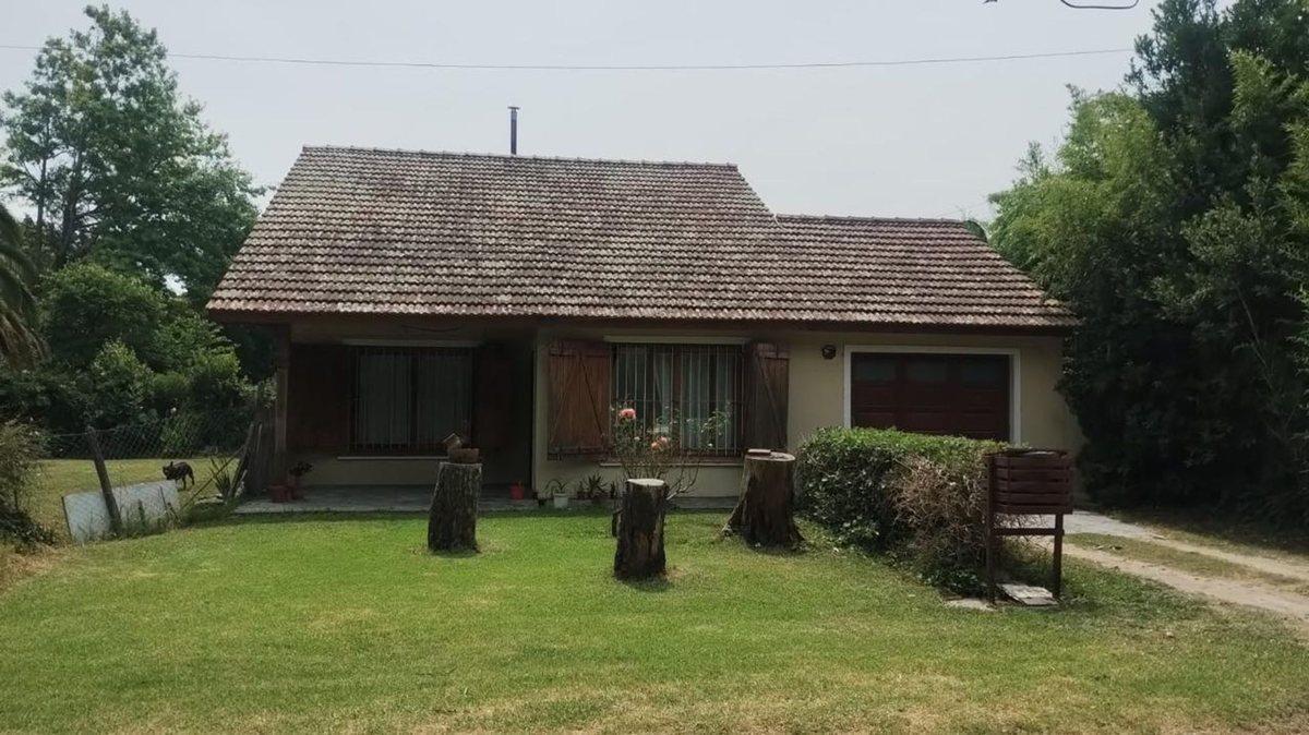 VENTA CASA 4 AMBIENTES ZONA DE TODO EL AÑO