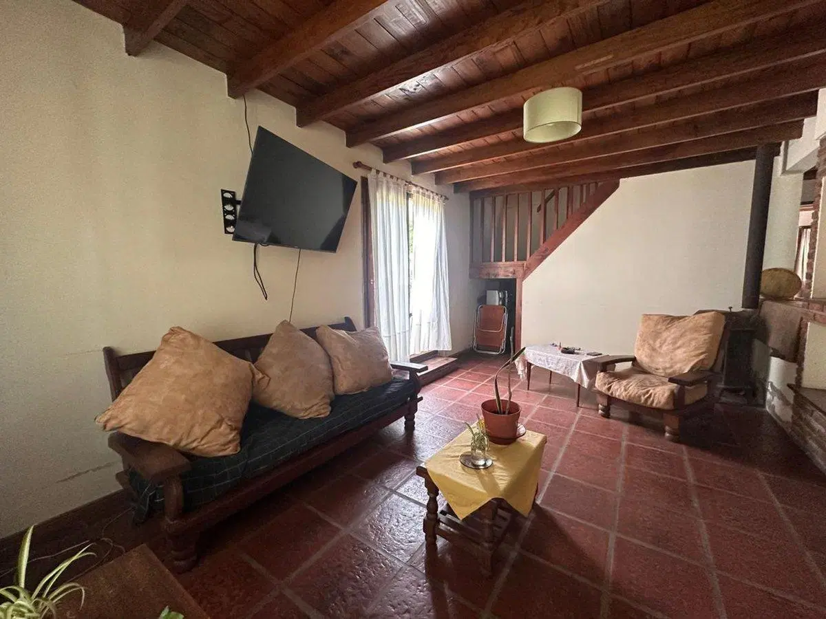VENTA CASA 4 AMBIENTES ZONA DE TODO EL AÑO 5