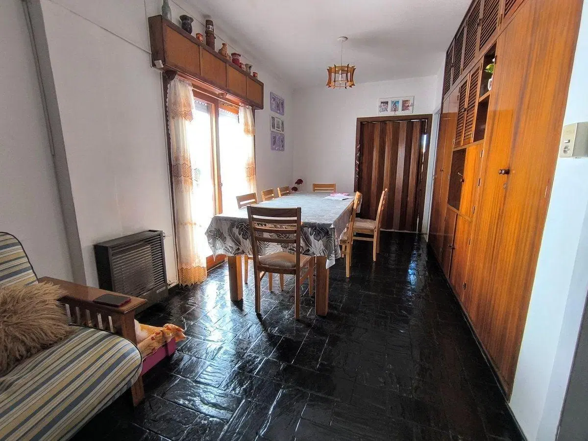 Venta Casa 5 ambientes Zona Parque Necochea 5