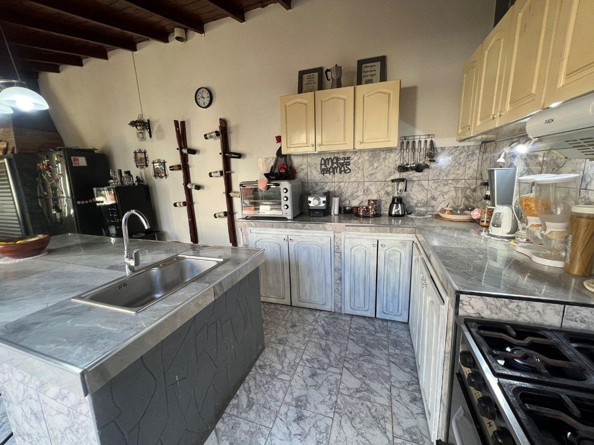 Foto de Venta en block casa + 4 deptos el Grosellar, imagen 1