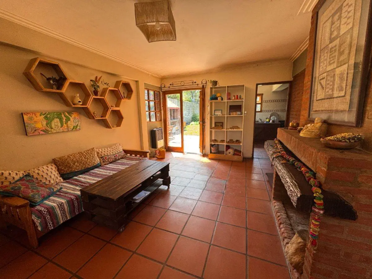 CASA 3 AMB EN VENTA EN MOGOTES CON PARQUE 4