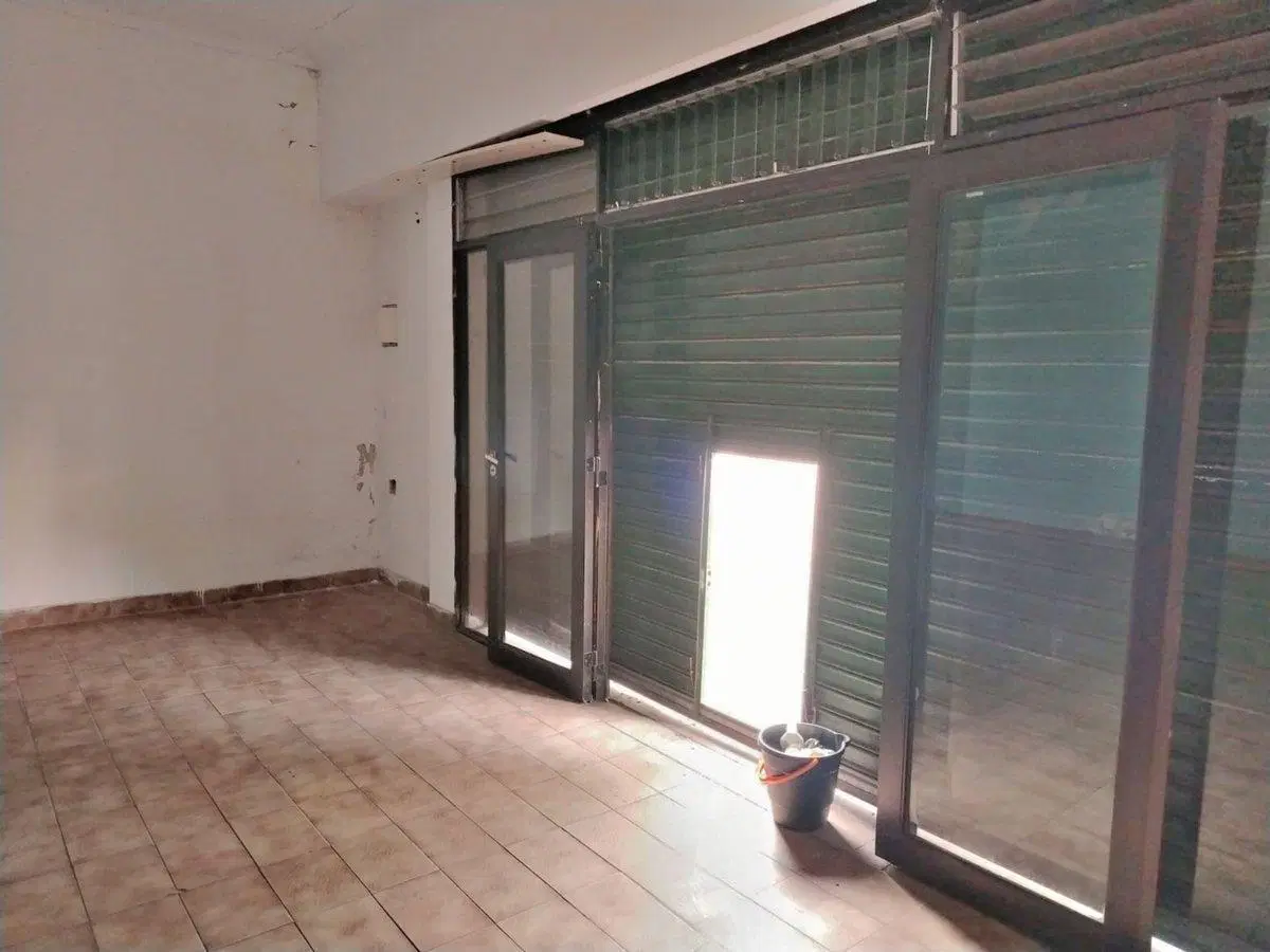 Venta Local, Cochera y 2 Casas a Reciclar Avenidas 3