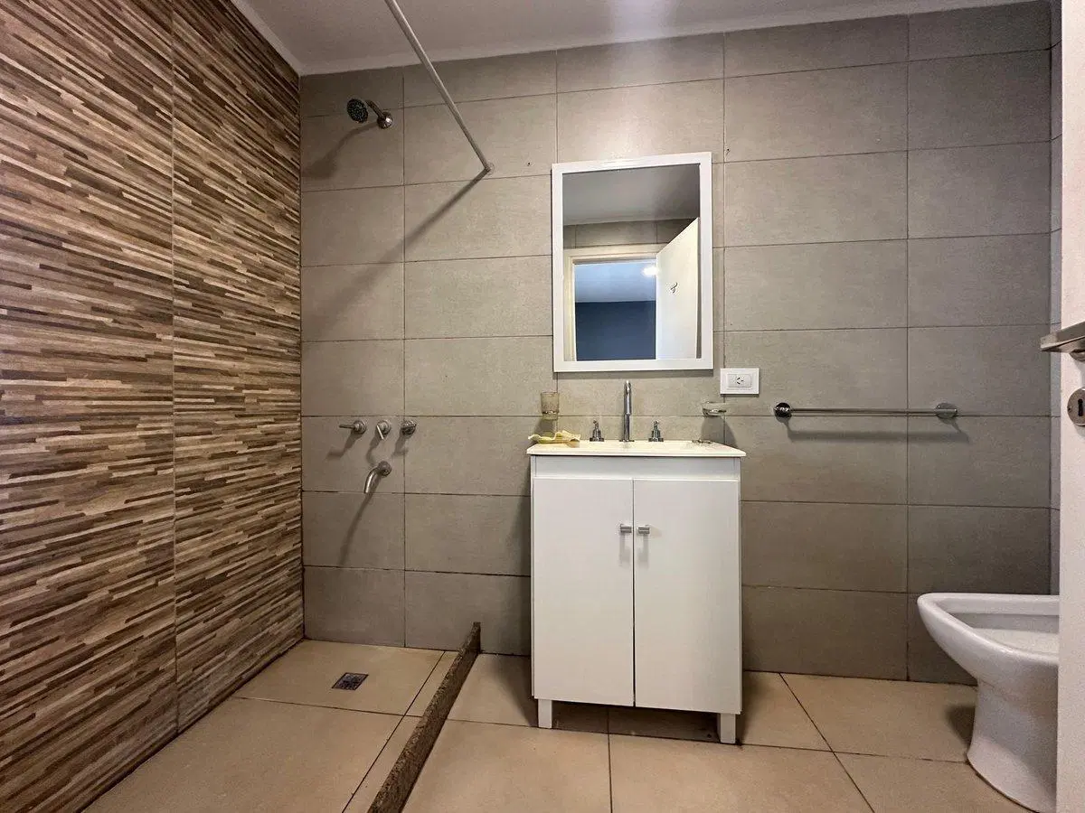 VENTA 2 AMBIENTES C/PATIO CERCA BENDU IDEAL RENTA 4