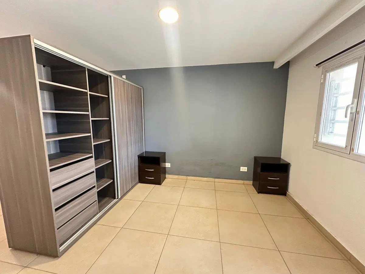 VENTA 2 AMBIENTES C/PATIO CERCA BENDU IDEAL RENTA 2