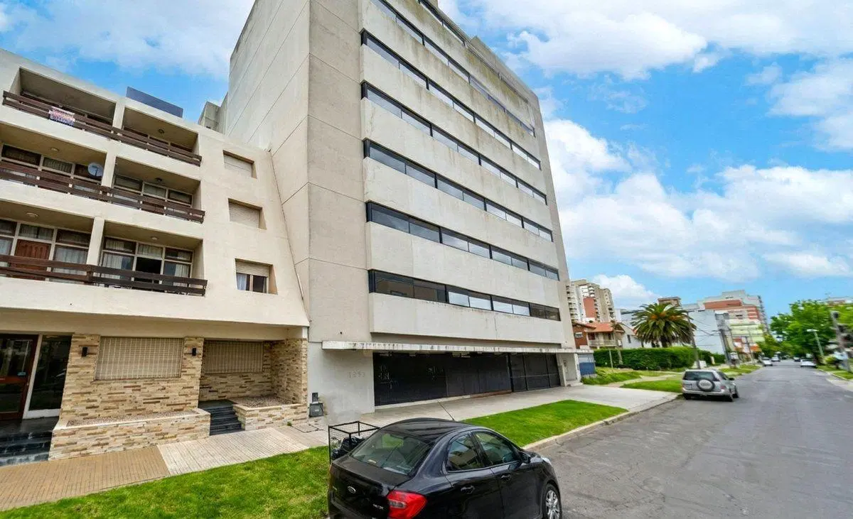 VENTA COCHERA EN MIRAMAR - EDIFICIO PETRA 2