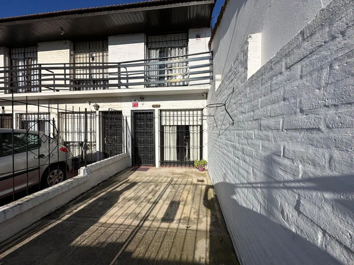 VENTA DUPLEX 3 AMBIENTES CON PARQUE 4