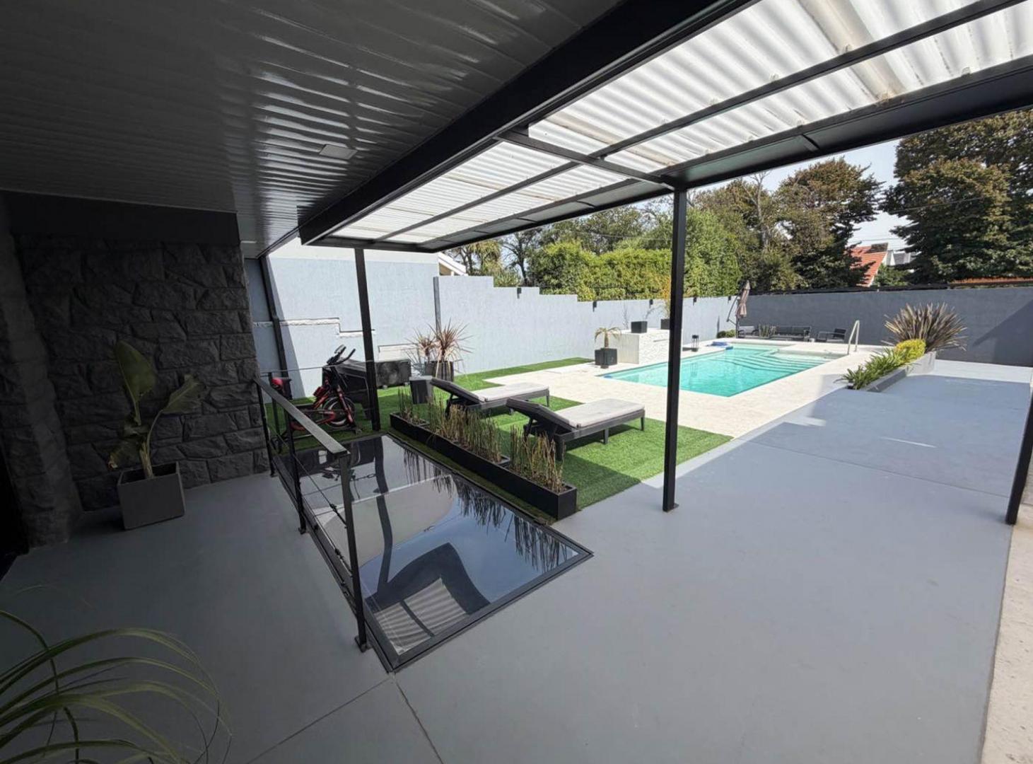 EXCLUSIVA RESIDENCIA DE DISEÑO EN ZONA GÜEMES