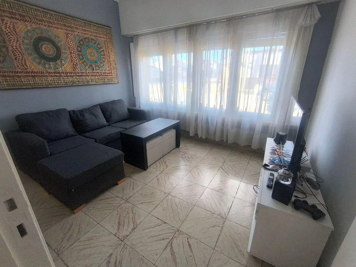 Casa en Venta 4 ambientes Quincho y Cochera 5