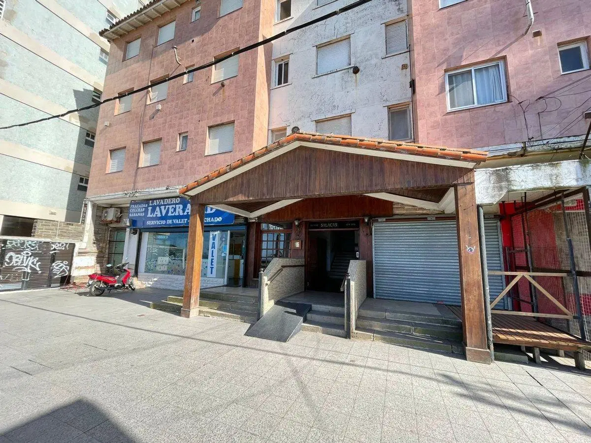 VENTA DEPARTAMENTO 3 AMB EDIFICIO FRENTE AL MAR 5