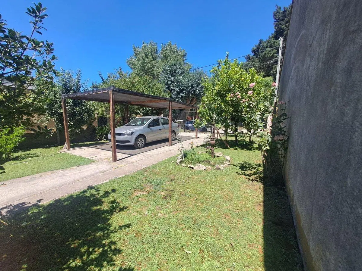 venta casa 3 ambientes con jardín en Santa Clara 3