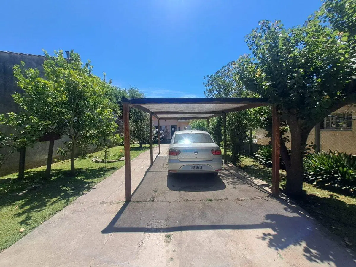 venta casa 3 ambientes con jardín en Santa Clara 5