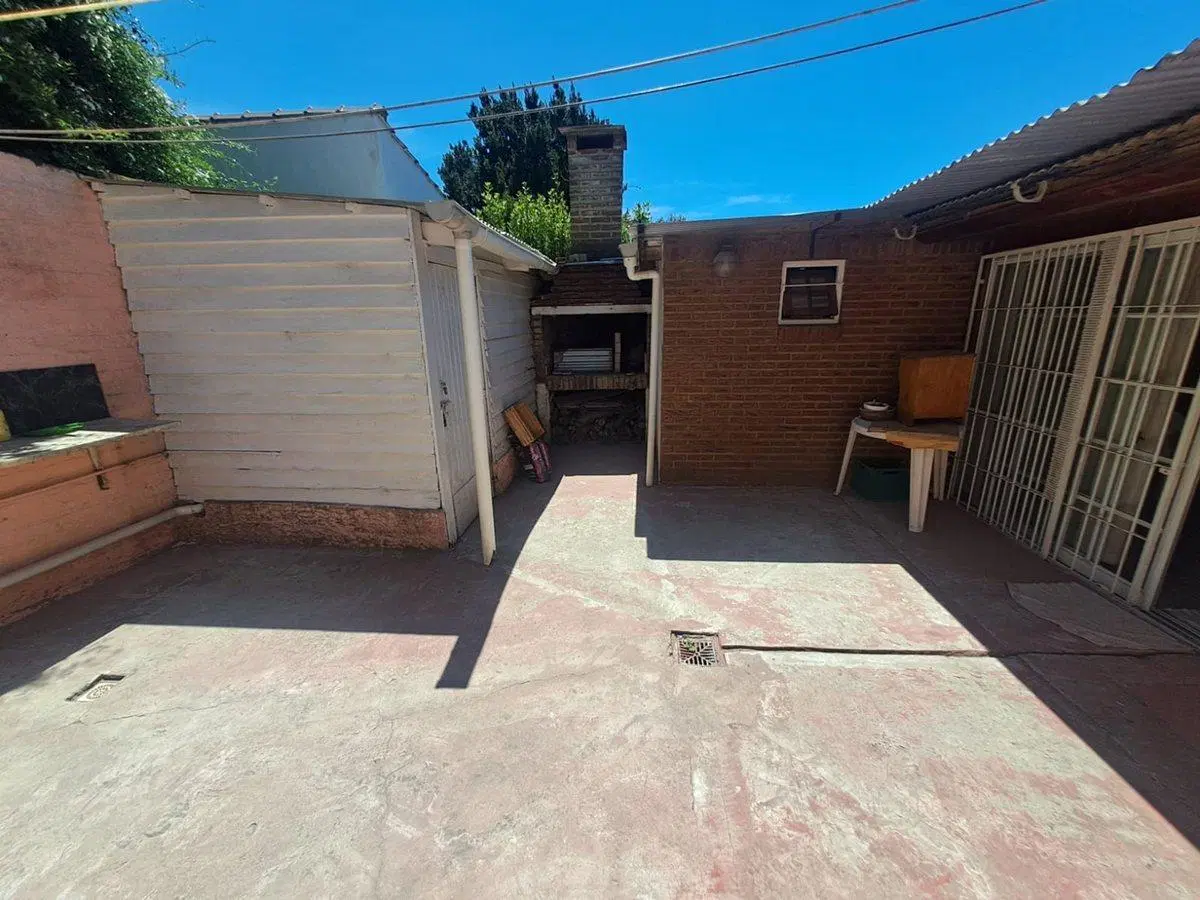 venta casa 3 ambientes con jardín en Santa Clara 4
