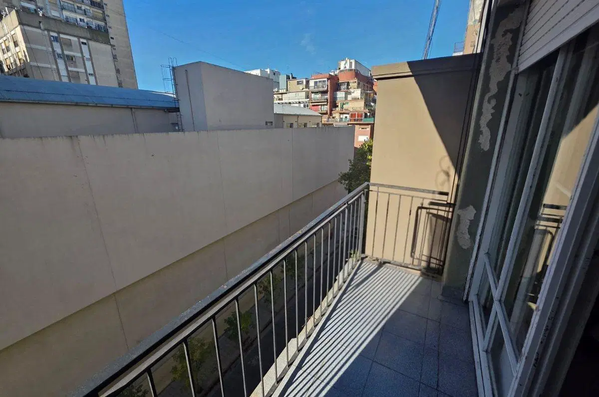 Departamento 2 ambientes con balcón y lavadero 3