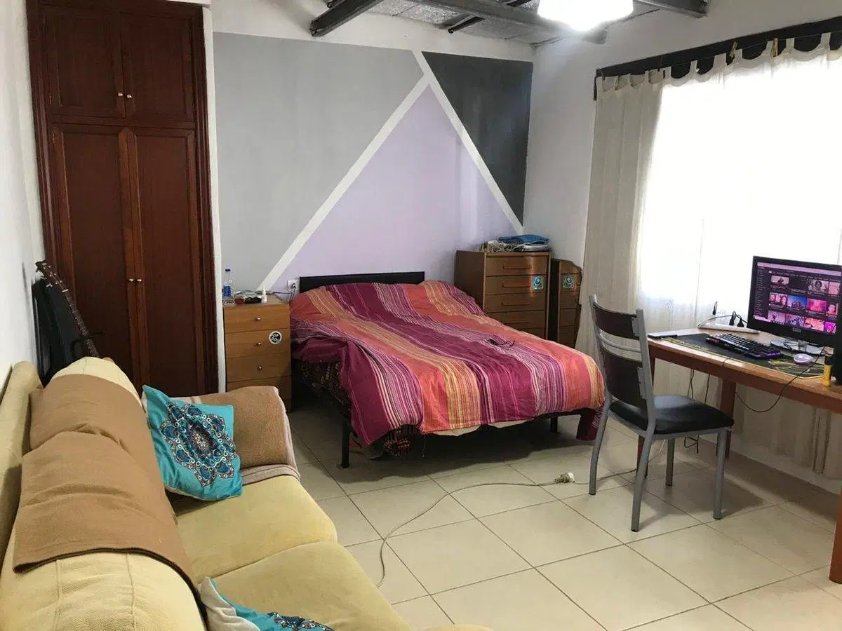 VENTA DE CASA 4 AMBIENTES  + DEPARTAMENTO MONOAMB 5