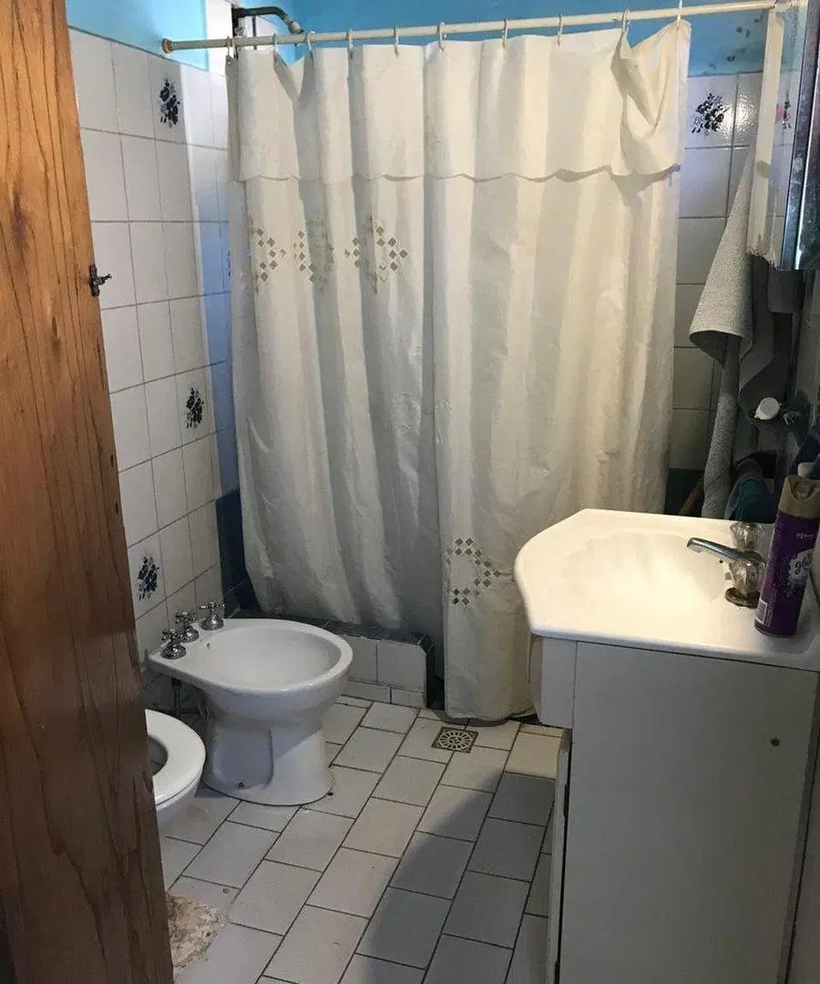 VENTA DE CASA 4 AMBIENTES  + DEPARTAMENTO MONOAMB 2
