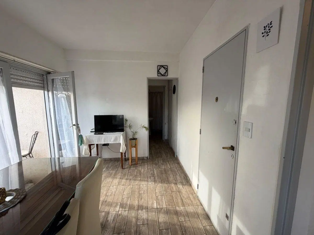 VENTA DOS AMBIENTES AL FRENTE  B. VILLA PRIMERA 4