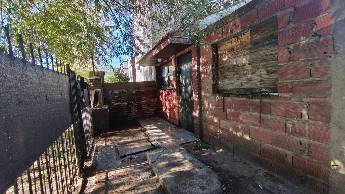 VENTA 2 PROPIEDADES A RECICLAR, LOS PINARES 2