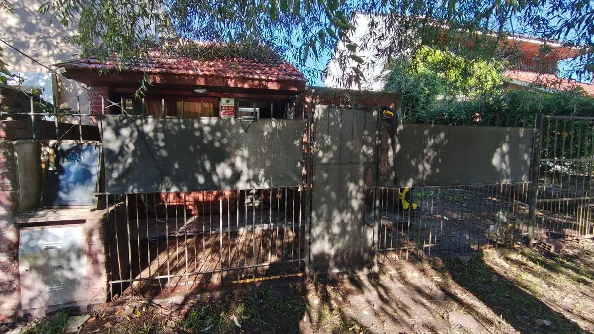VENTA 2 PROPIEDADES A RECICLAR, LOS PINARES 3