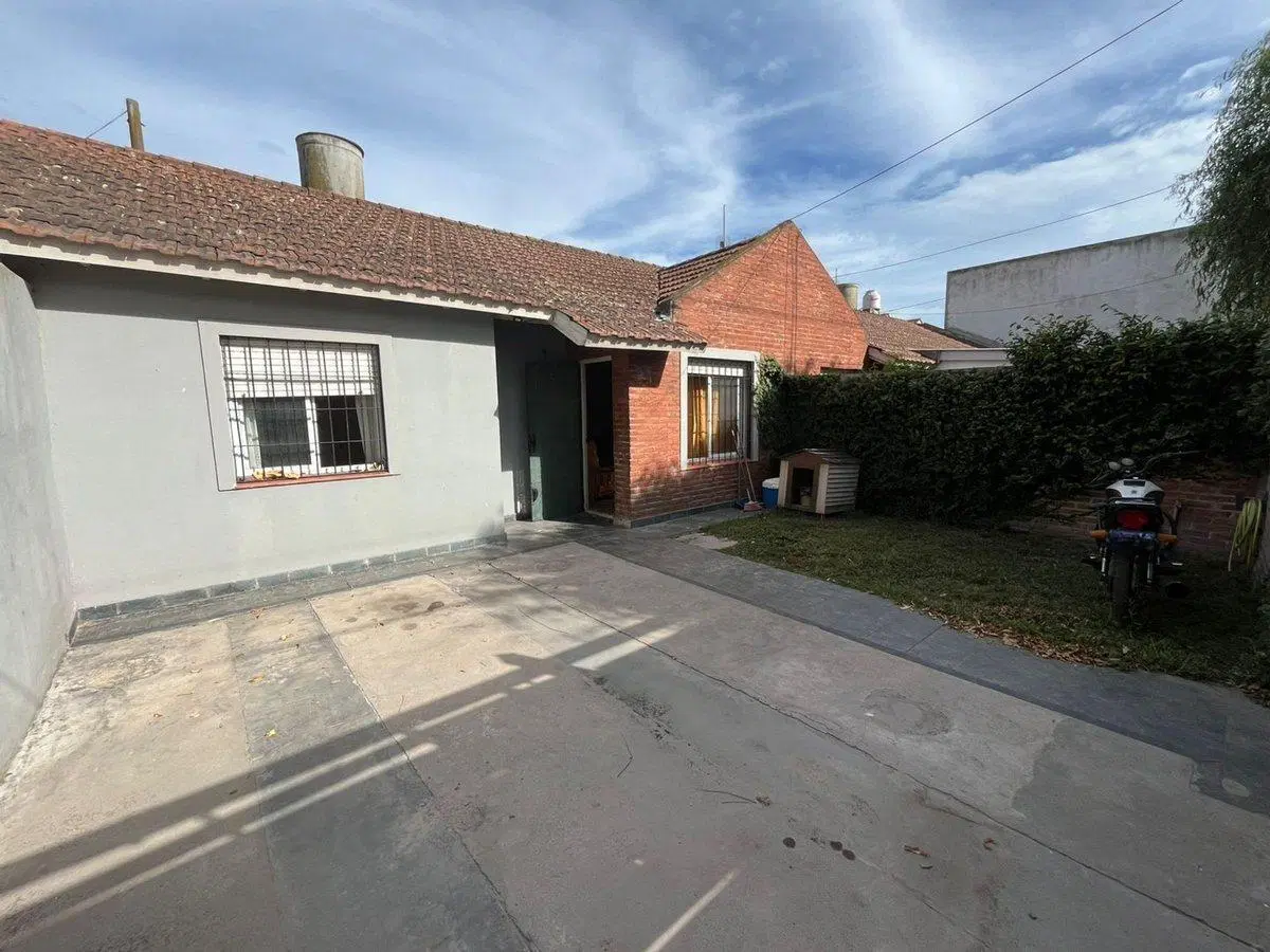 VENTA CASA 4 AMBCON JARDIN, BARRIO UCIP MDP 2