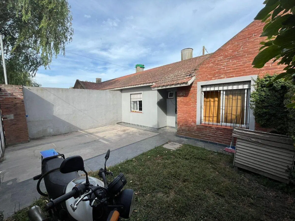 VENTA CASA 4 AMBCON JARDIN, BARRIO UCIP MDP 5