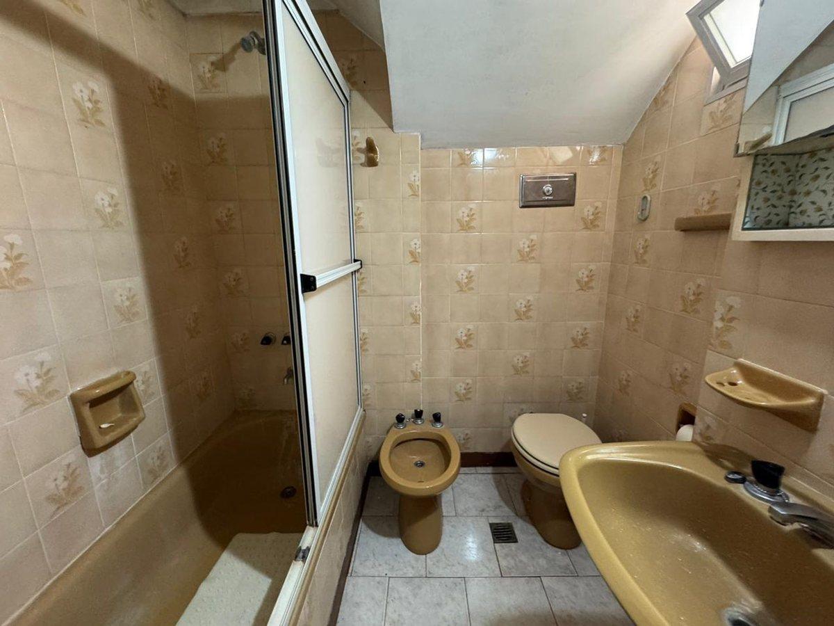Foto de VENTA DEPARTAMENTO 2 AMBIENTES FRENTE LUMINOSO, imagen 2