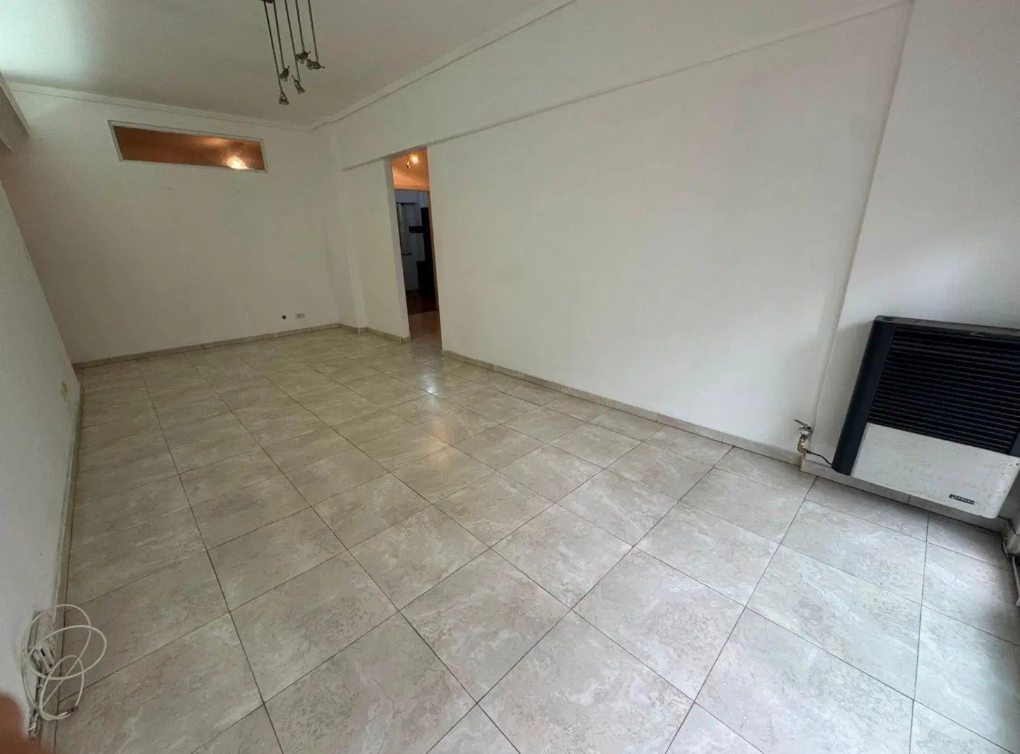 ALQUILER 4 AMBIENTES C/ DEPENDENCIA COCHERA BALCON 2