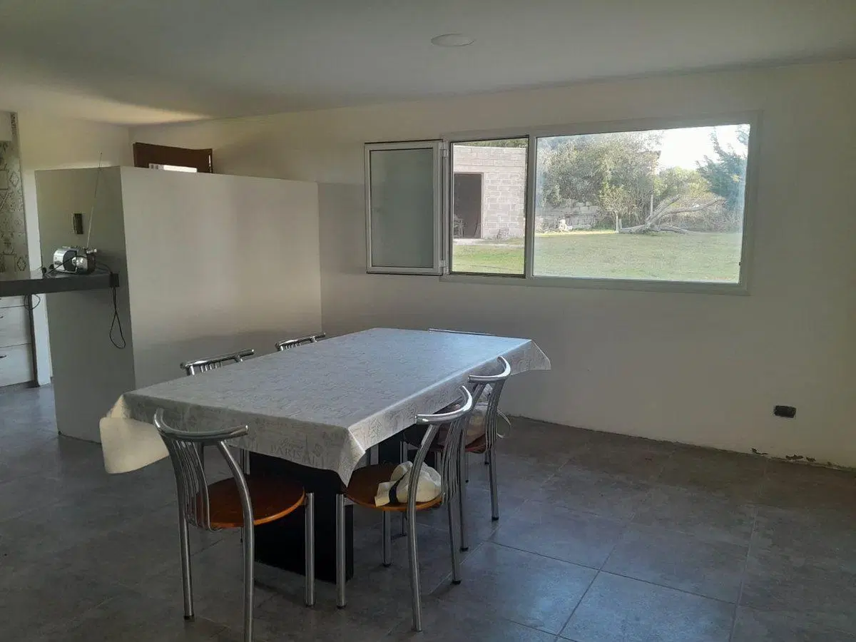 CASA QUINTA CON PILETA Y AMPLIO PARQUE, LA BRAVA 2